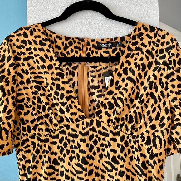 Nasty Gal Tan/Brown and Black Animal Print Short Sleeve Maxi Dress size 0 NWT - Picture 6 of 14